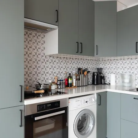 Quiet 28 M Studio With Panoramic View *